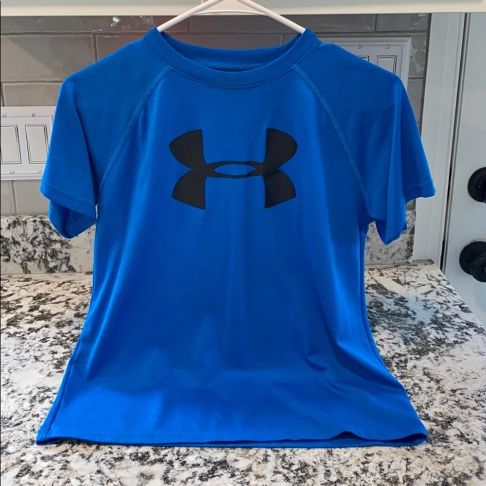 Boys under armour shirt large